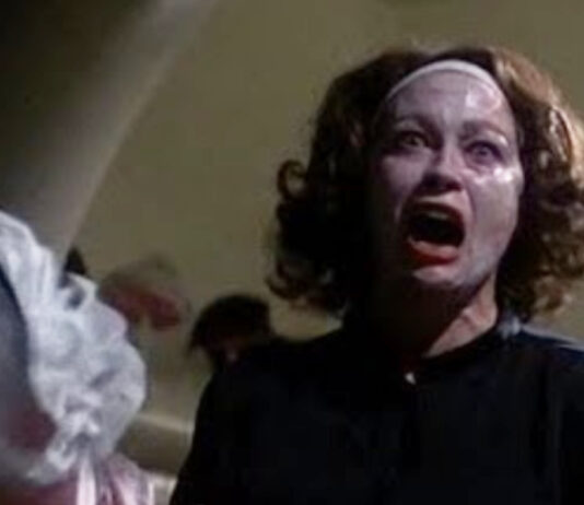 "Mommie Dearest" overacting